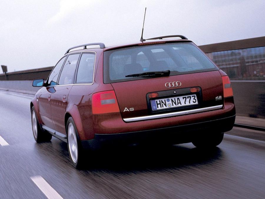  Audi A6 4.2 Quattro Avant (4B, C5) 1999 года  (фото 4 из 5)